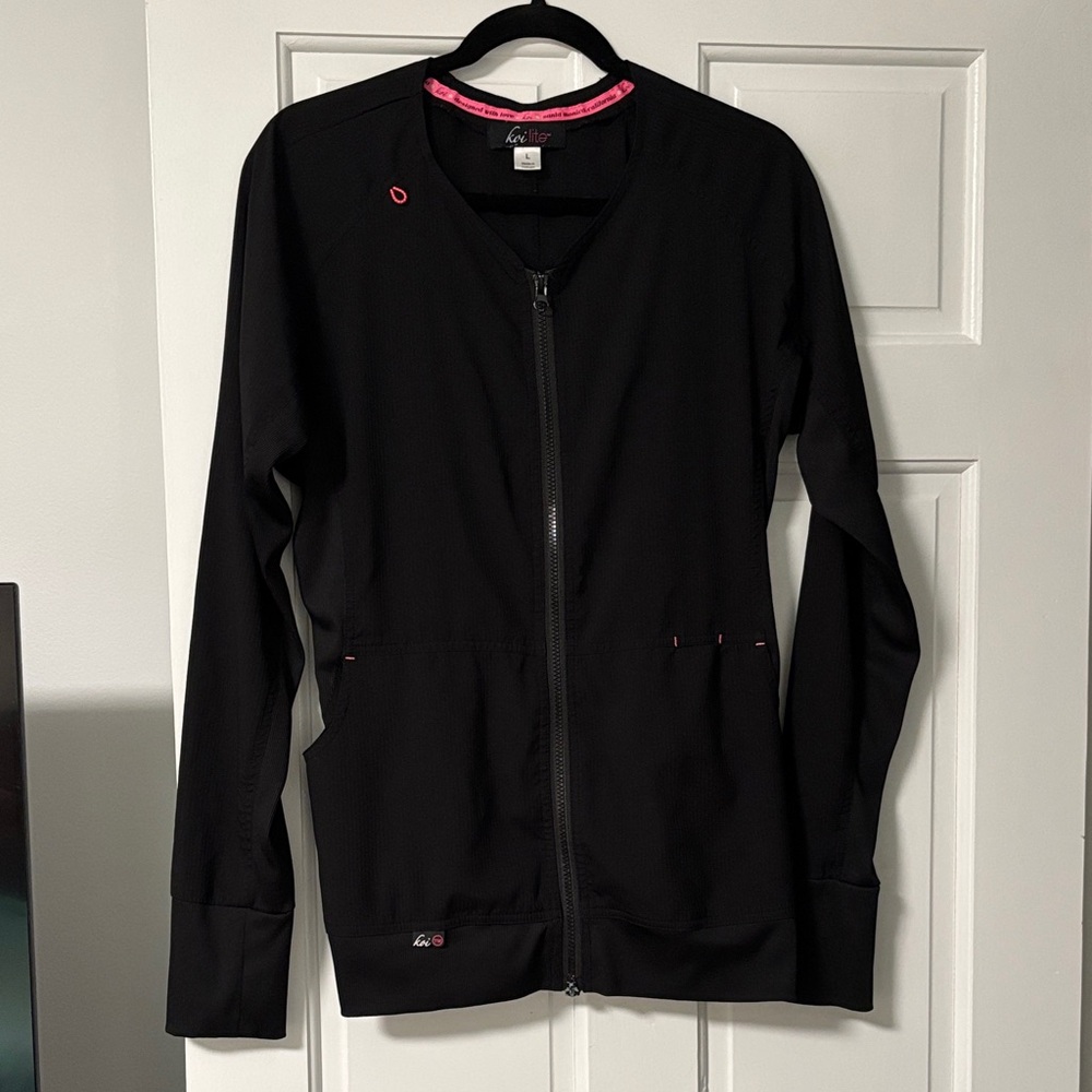 Black Koi lite Women's Scrub Jacket